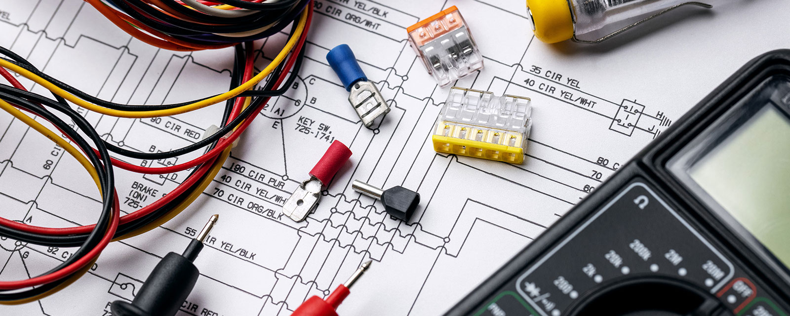 découvrez comment devenir électricien auto-entrepreneur et lancez votre propre entreprise dans le secteur de l'électricité. obtenez des conseils pratiques, des informations sur les démarches administratives et apprenez à développer votre activité pour réussir en tant qu'électricien indépendant.