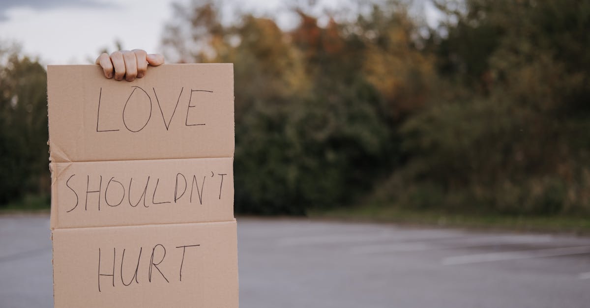 découvrez comment la solidarité renforce les liens au sein de la communauté, favorise l'entraide et crée un impact positif dans nos vies. explorez des initiatives inspirantes et des témoignages touchants qui mettent en avant l'importance de se soutenir les uns les autres.