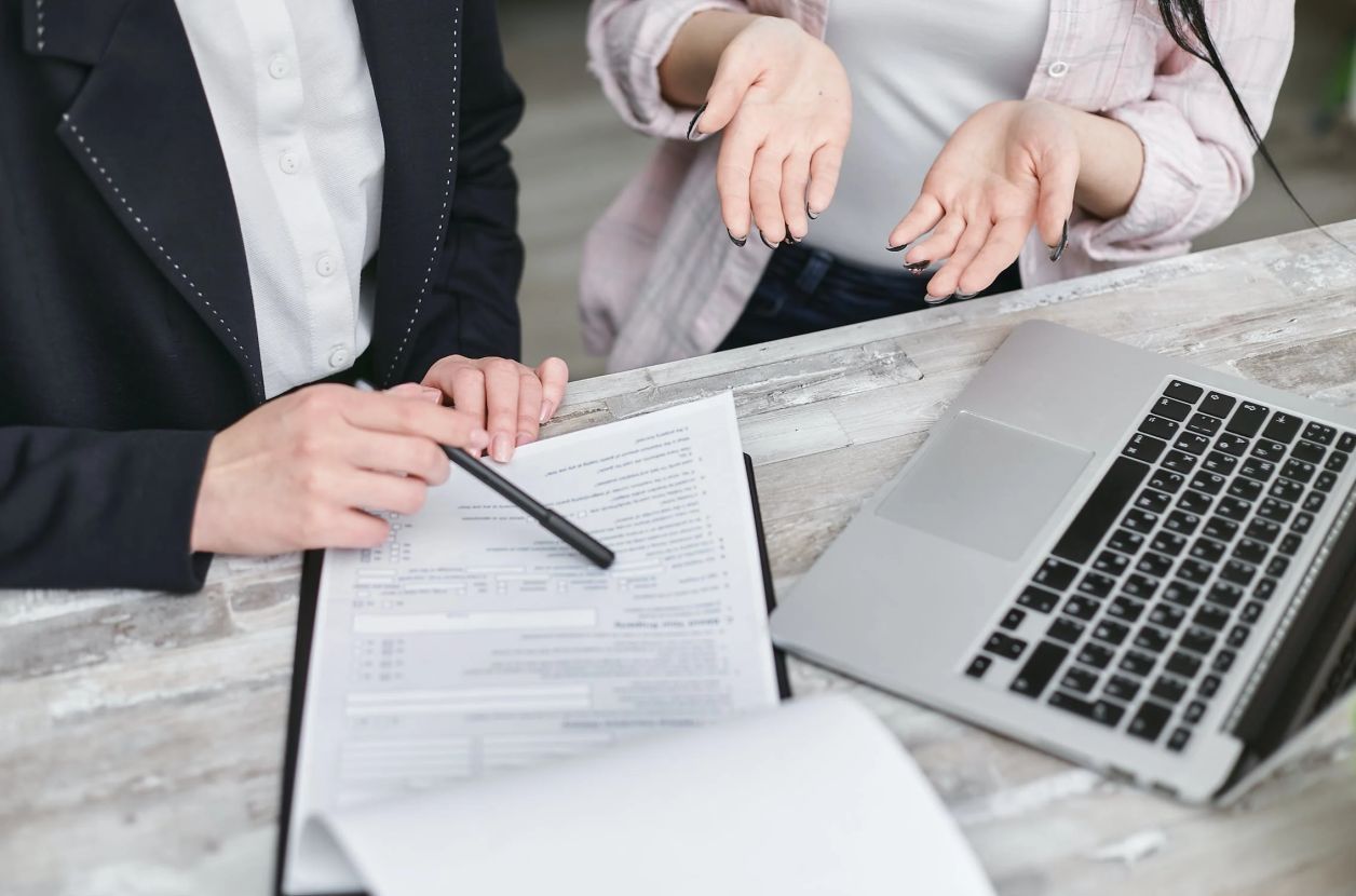 découvrez l'assurance auto-entrepreneur, une solution essentielle pour protéger votre activité. protégez-vous contre les imprévus et réduisez les risques financiers grâce à une couverture adaptée à vos besoins spécifiques. obtenez des conseils, comparez les offres et choisissez l'assurance qui vous convient le mieux.
