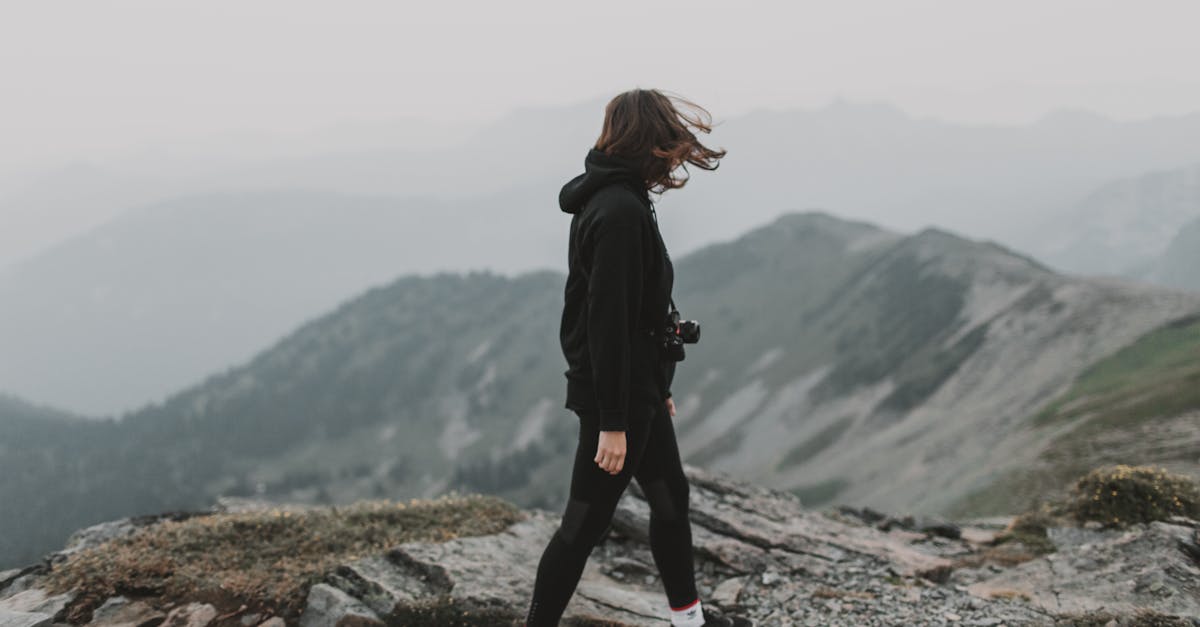 découvrez comment maintenir votre santé en voyage avec nos conseils pratiques, nos recommandations de vaccination et des astuces pour rester en forme lors de vos aventures à l'international.